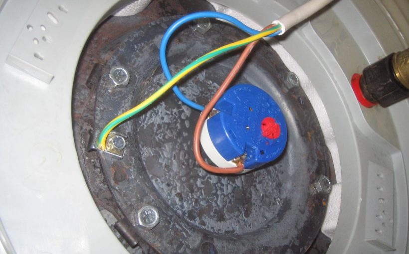Comment régler le thermostat du chauffe-eau ?