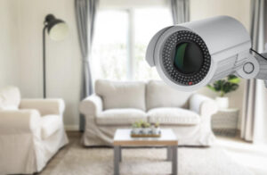 caméra de surveillance dans la maison